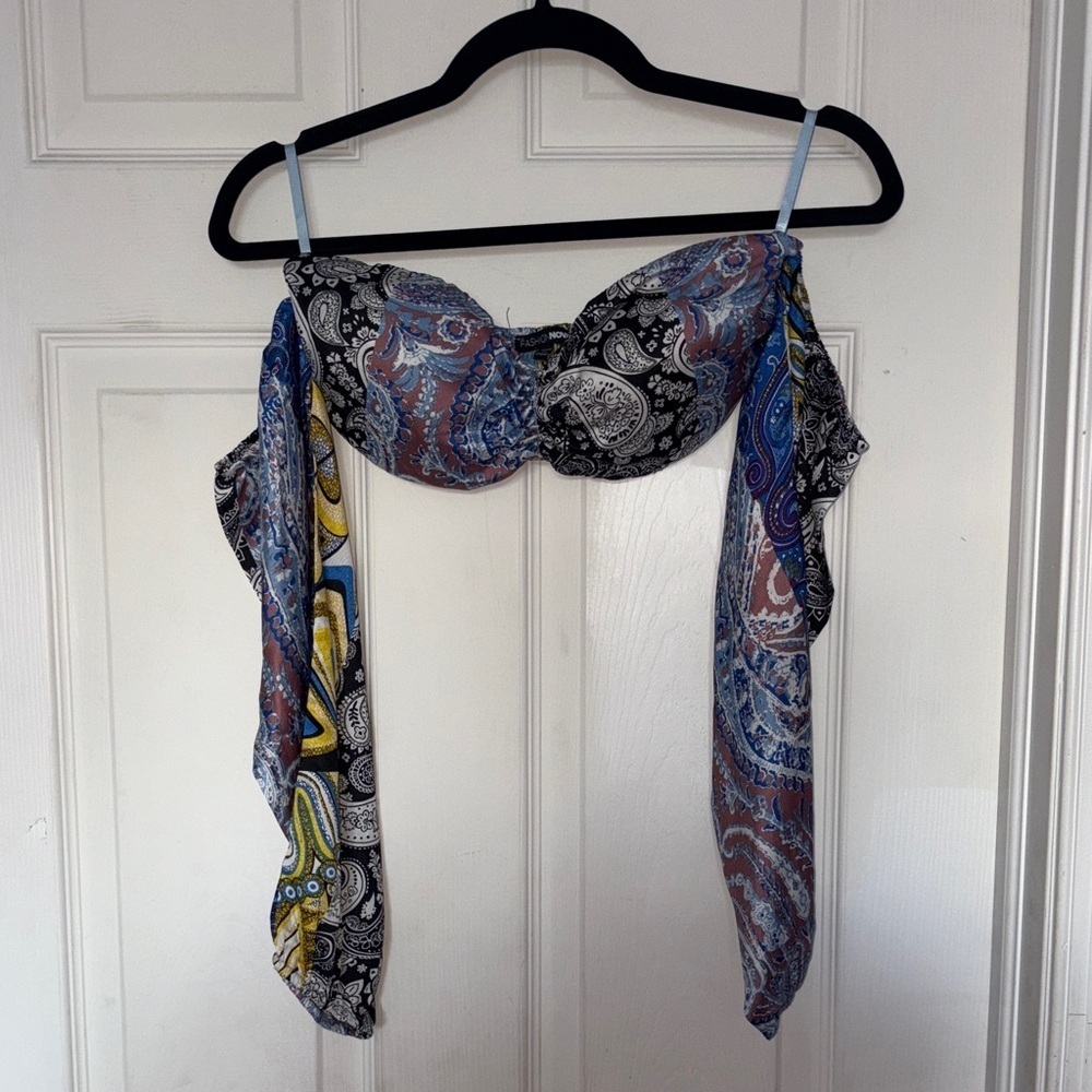 Fashion Nova Strapless Off The Shoulder Bandana Print Top